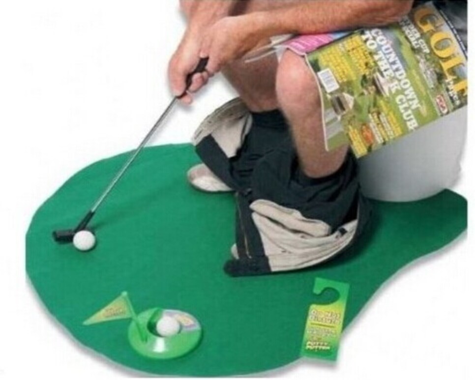 Toilet-Golf-Game-putting.jpg