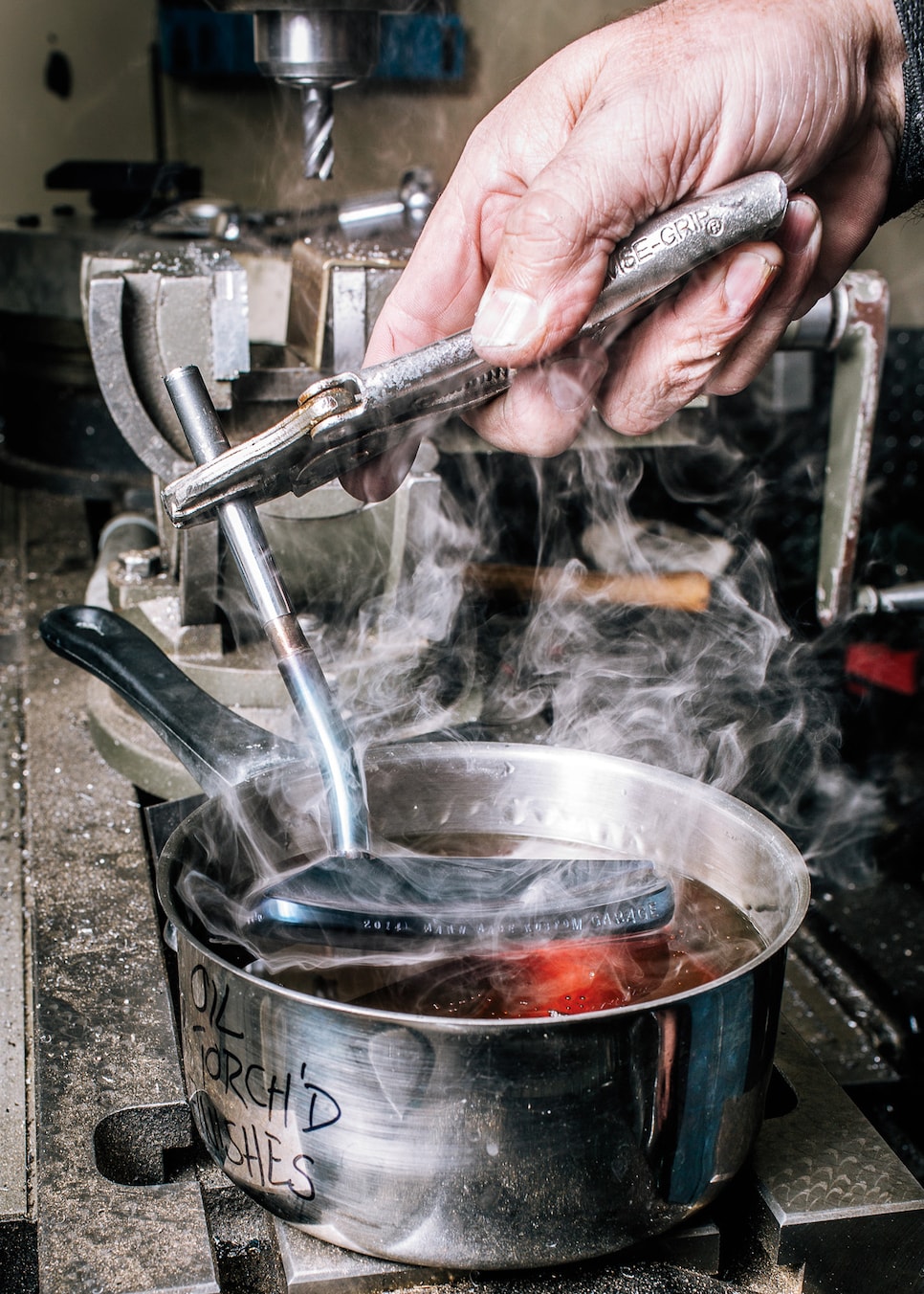 custom-putters-melting-metal.jpg