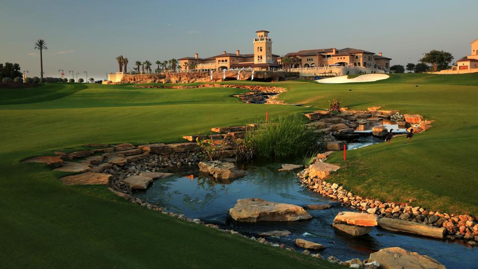 Jumeirah-Golf-Estates-Earth-Course-18.jpg