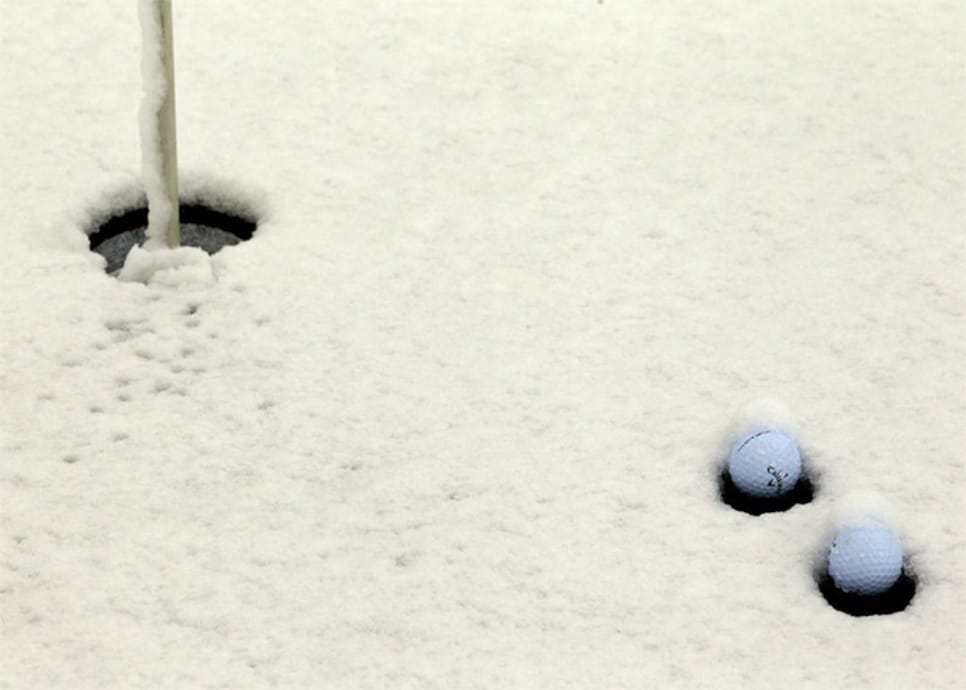 A cold-weather golf guide: How to play your best when temperatures