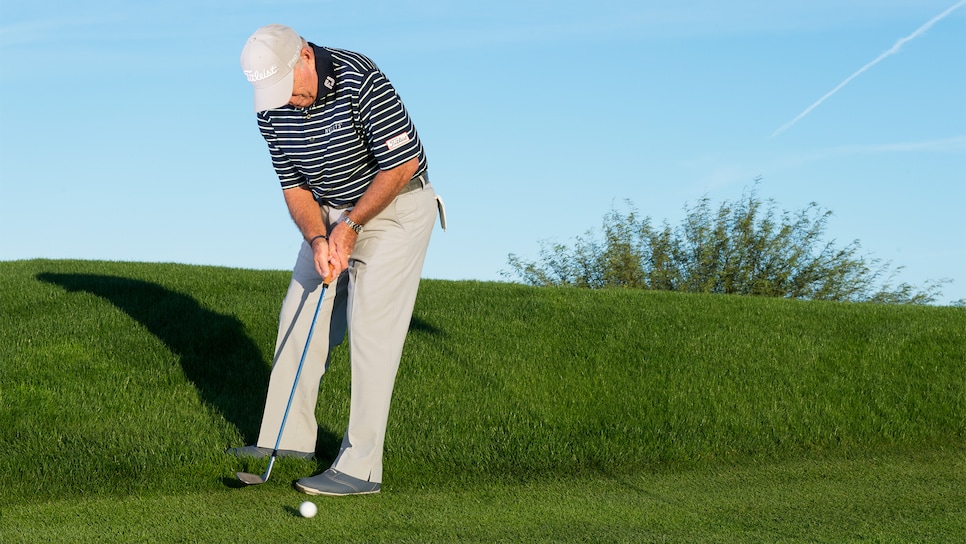 Butch-harmon-putting-from-rough-collar.jpg