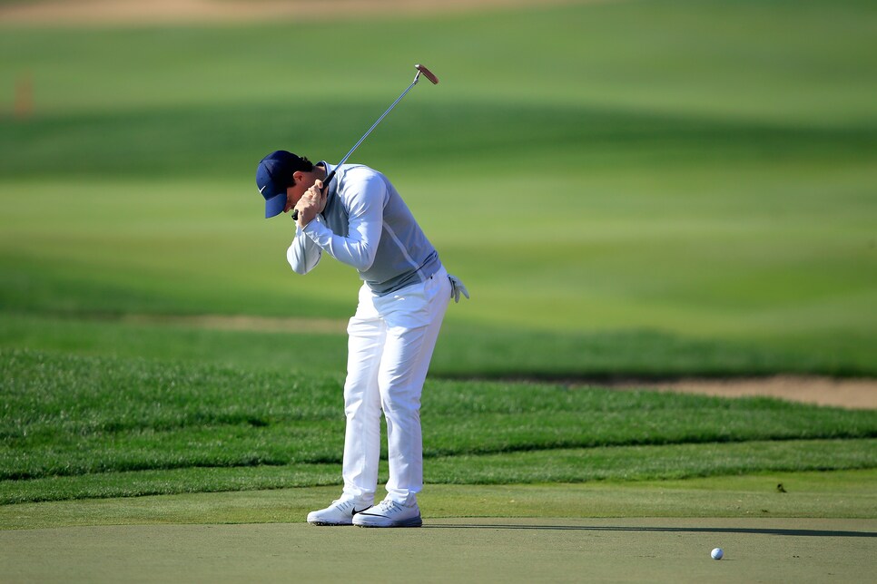 Rory-McIlroy-misses-putt.jpg