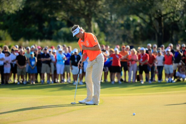 Bernhard Langer's new putting stroke has people talking (but not for ...