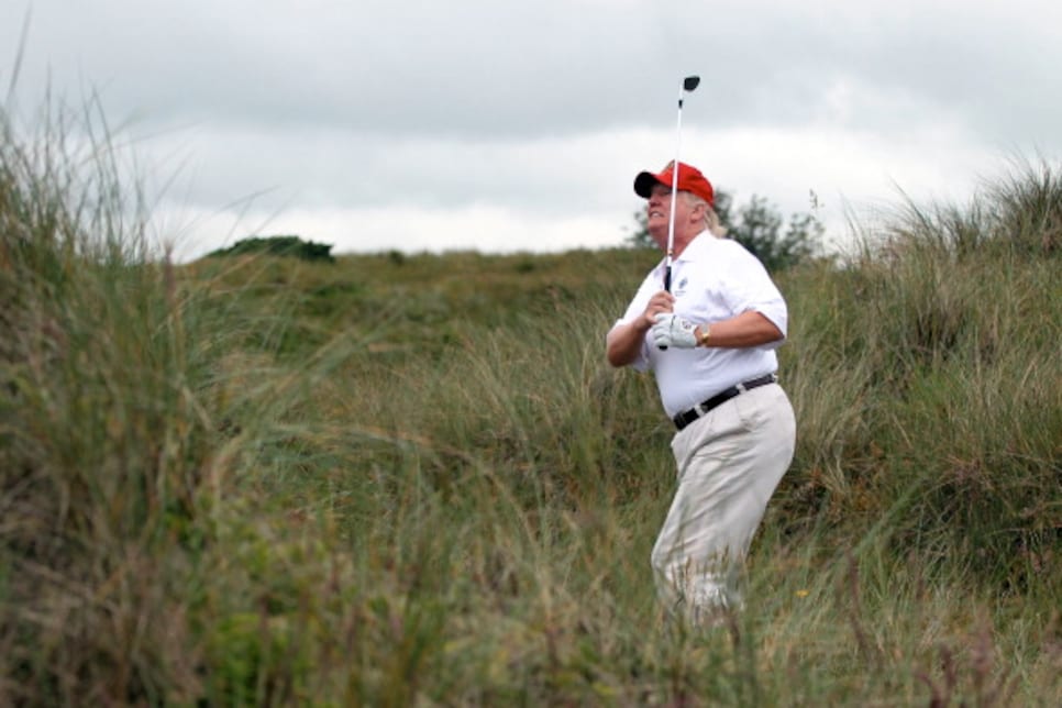 Donald-Trump-golf.png