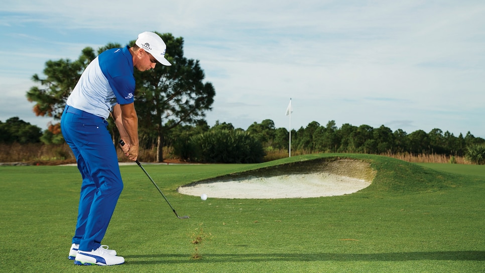 Rickie-Fowler-instruction-flop-pitch-shot.jpg