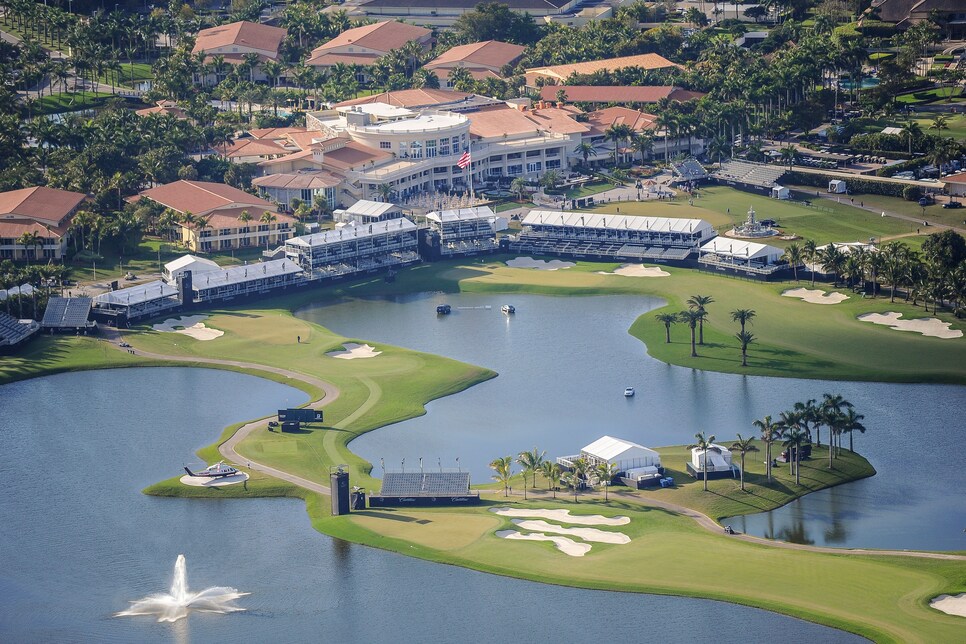 trump-national-doral-18th-clubhouse.jpg