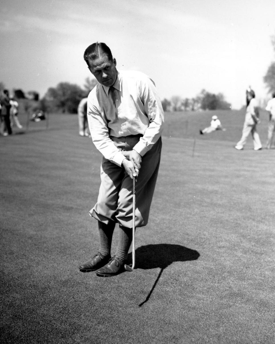 bobby-jones-1936-masters-putting.jpg