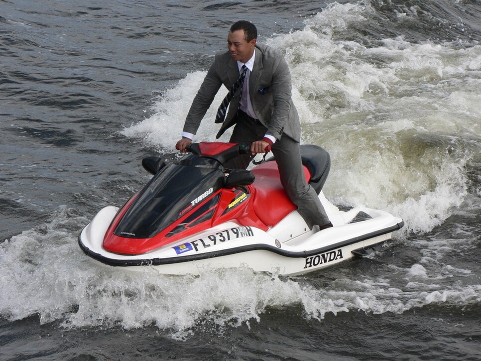 tiger-woods-jet-ski.jpg