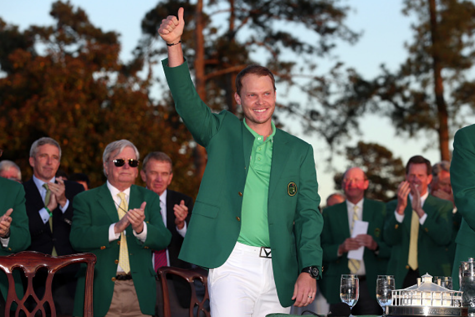 160412-danny-willett-thumbs-up.png