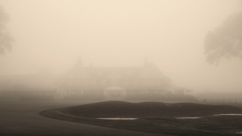 Oakmont-Country-Club-9th-hole-Clubhouse-staff.jpg