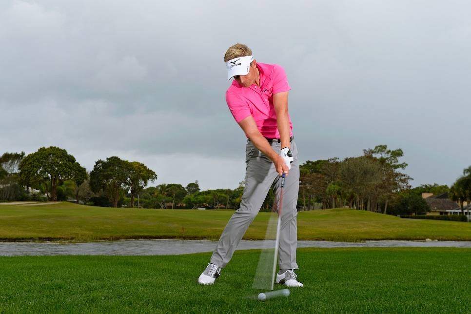 Luke-Donald-swing-keys-impact.jpg