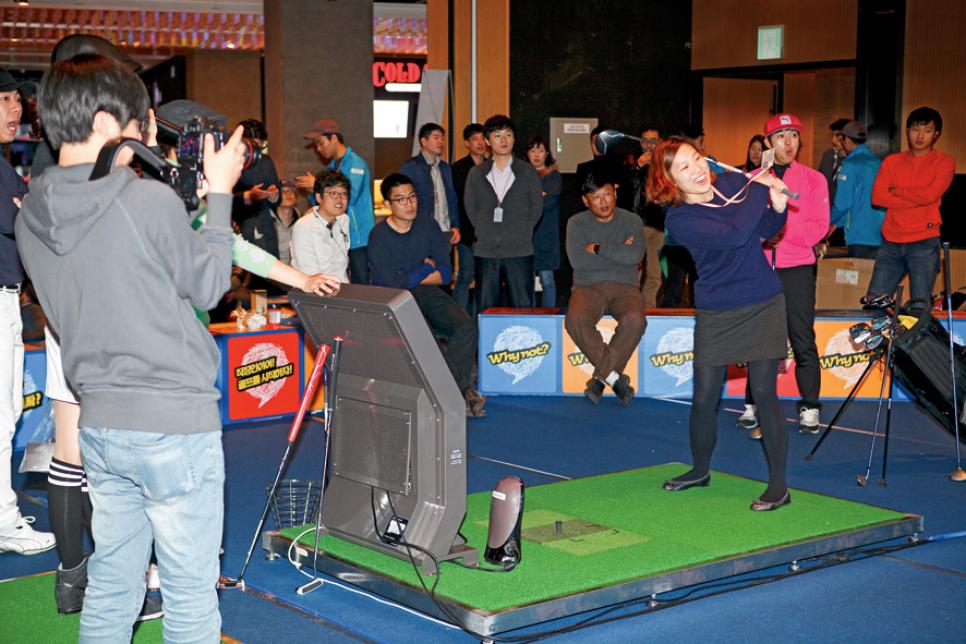 golf-simulator-at-Golfzon-South-Korea.jpg