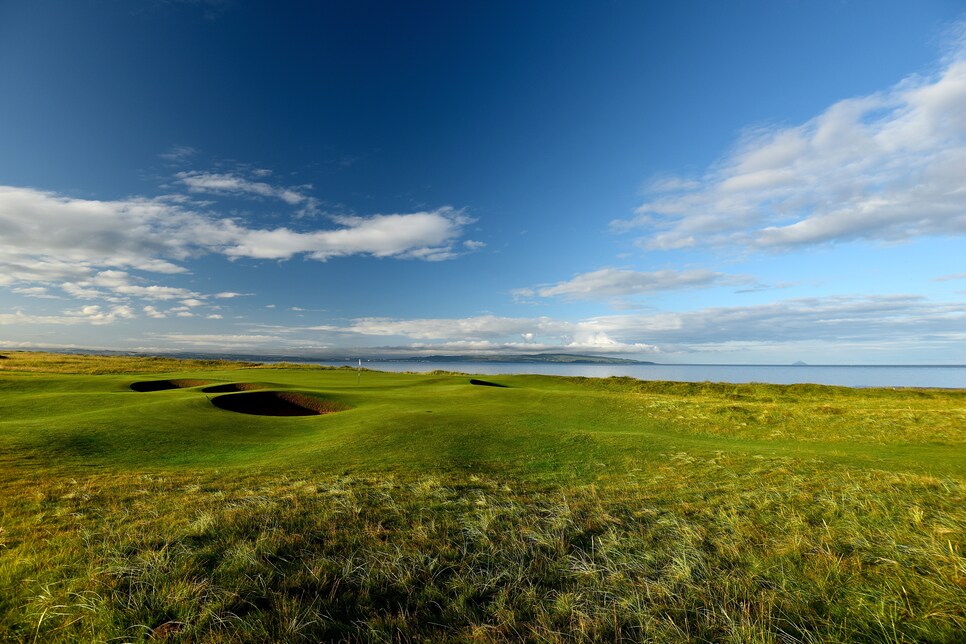 Old-Course-Royal-Troon-par-3-5th-hole.jpg