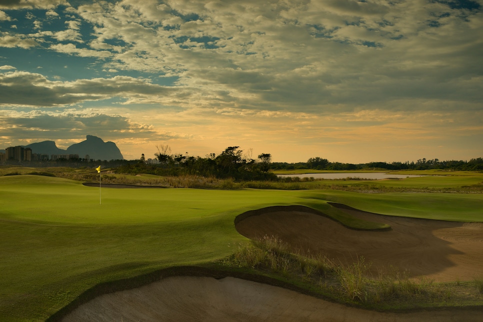 rio-olympic-golf-course-15th-hole.jpg