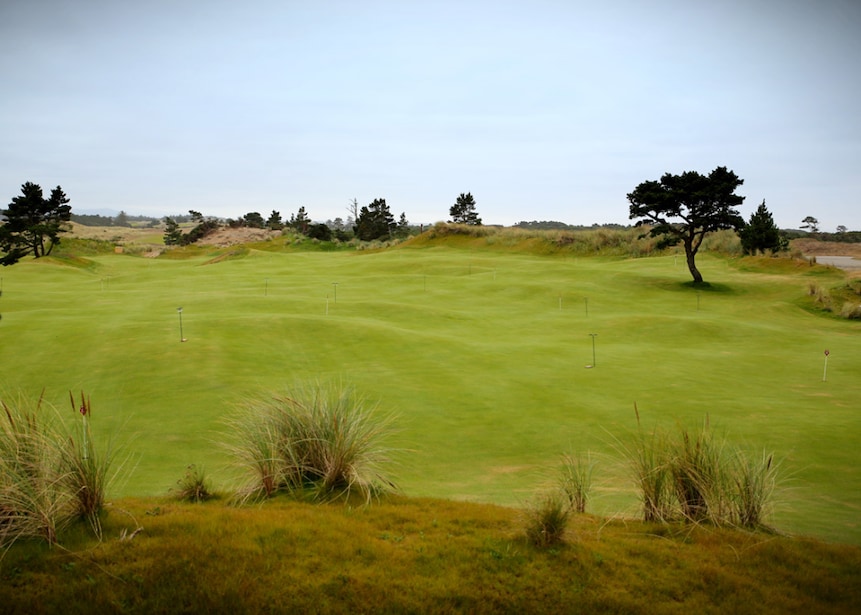 The 18-hole routing at the Punchbowl, a 100,000-square-foot putting green, changes every day. It’s the perfect spot to settle some post-round bets.