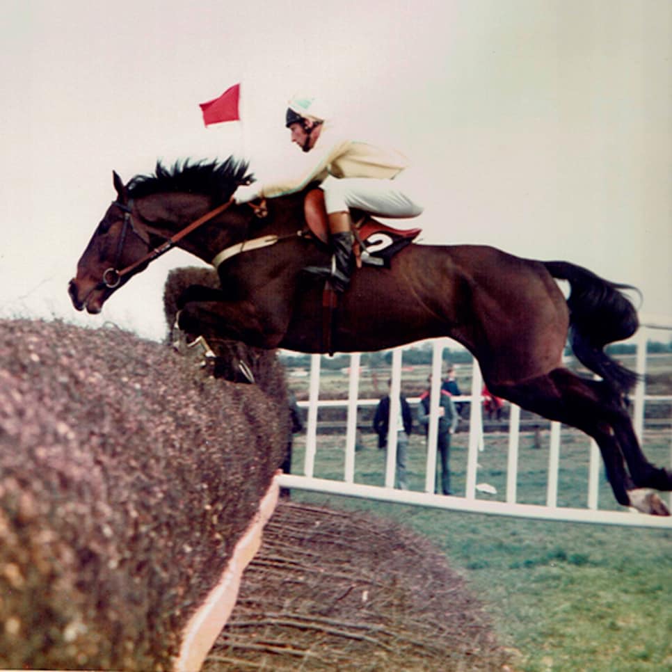 Peter-Walsh-winning-1982-Power-Gold-Cup-Chase.jpg