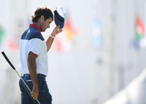 Bubba Watson's 'mud ball' adds to legend, subtracts from gold medal chances