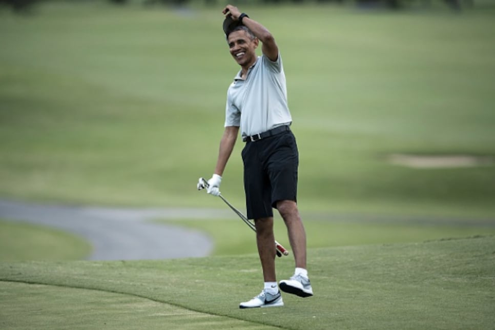 160815-barack-obama-golf.png