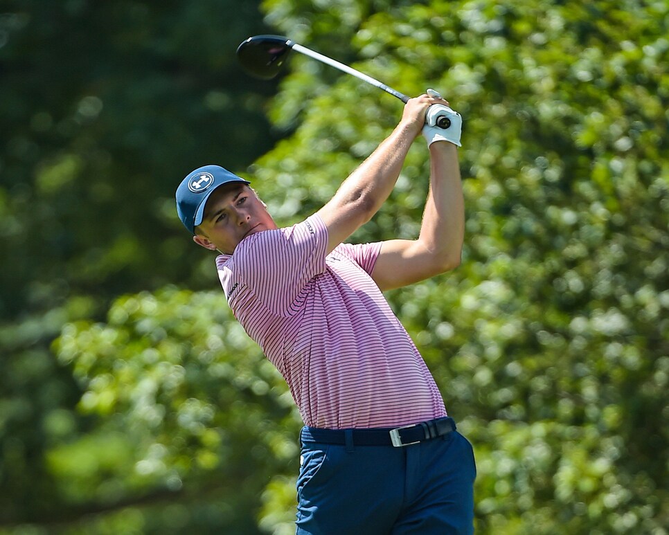 jordan-spieth-barclays-2016-friday-driving.jpg