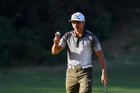 Barclays: Fowler leads Reed by a stroke