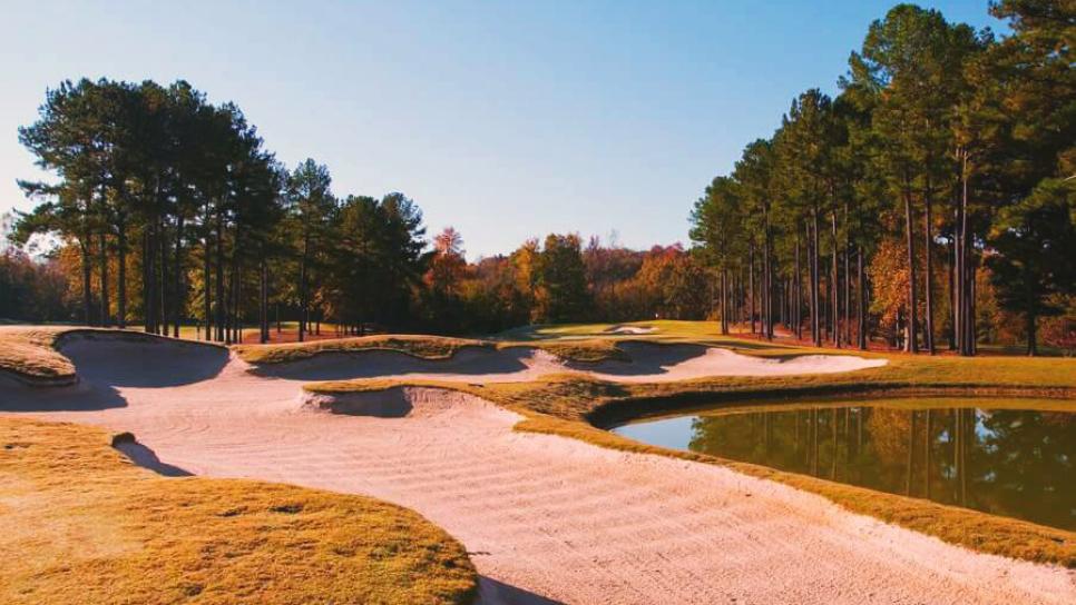 Destination-Guide-Atlanta-The-Frog-Golf-Club.jpg