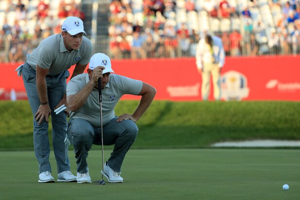 Lee Westwood misses a near gimme on 18, and Danny Willett ...