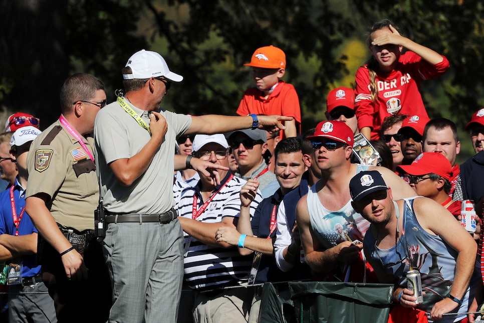 Ian-Poulter-crowd.jpg