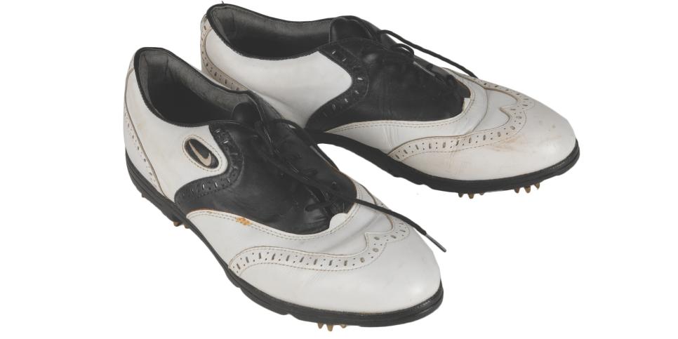 George-HW-Bush-Nike-Air-golf-shoes.jpg