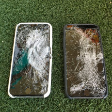 161110-broken-phones.png
