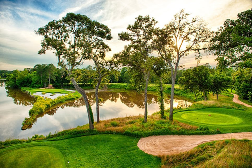 Golfers record an ace with their Whispering Creek views