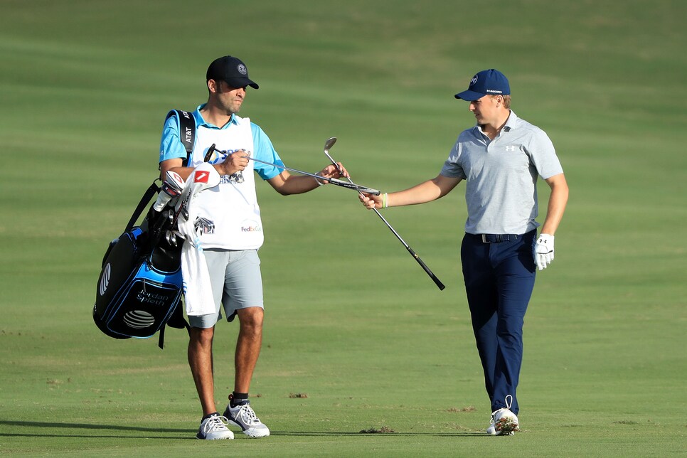 jordan-spieth-matt-greller-sbs-tournament-of-champions-2017.jpg