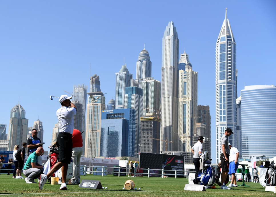 tiger-woods-2017-dubai-desert-classic-practice-round