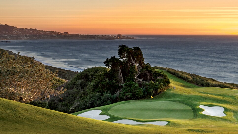 travel-Torrey-Pines-North-15th-hole.jpg