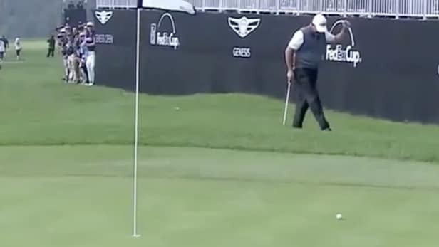 Phil Mickelson's back to doing Phil Mickelson things: Watch his chip-in ...