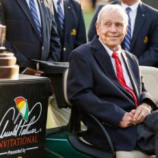 ORLANDO, FL - MARCH 20:  Arnold Palmer smiles following Jason Day\'s one stroke victory on the 18th hole green during the final round of the Arnold Palmer Invitational presented by MasterCard at Bay Hill Club and Lodge on March 20, 2016 in Orlando, Florida. (Photo by Cy Cyr/PGA TOUR)