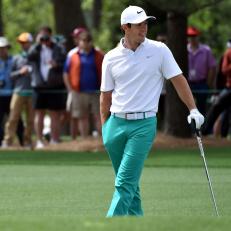 Northern Ireland\'s Rory McIlroy waits to play a shot during a practice round prior to the start of the 80th Masters of Tournament at the Augusta National Golf Club on April 6, 2016, in Augusta, Georgia. / AFP / Nicholas Kamm        (Photo credit should read NICHOLAS KAMM/AFP/Getty Images)