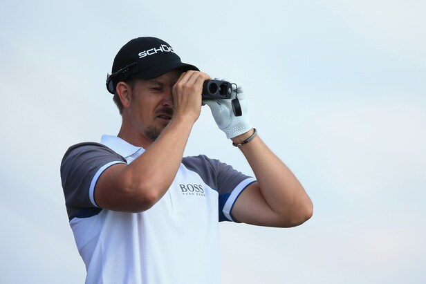 golf yardage measuring devices