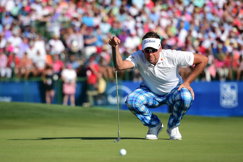 ian-poulter-rbc-heritage-hilton-head-2017-sunday-putting.jpg