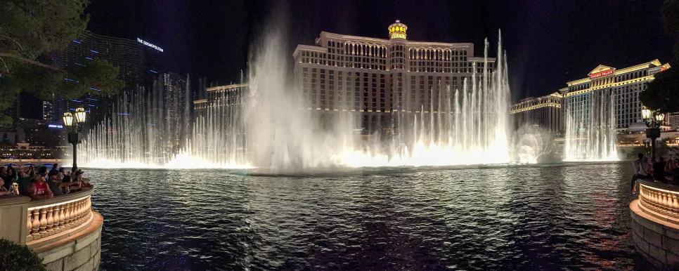 Las-Vegas-what-to-do-Bellagio-fountains.jpg