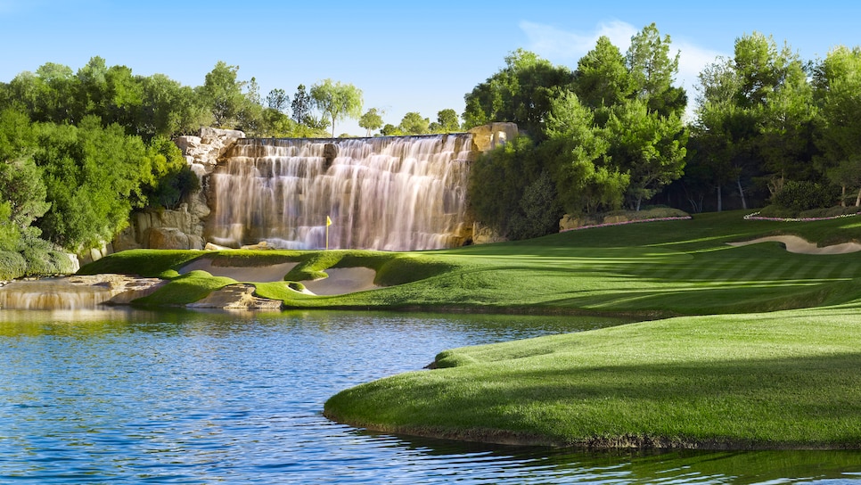 Wynn-Golf-Club-hole-18.jpg