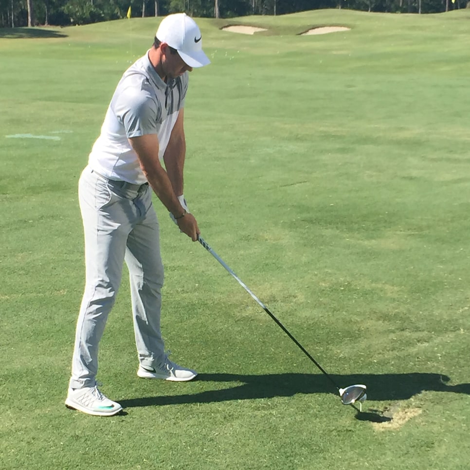 rory-mcilroy-taylormade-driver-on-range.jpg