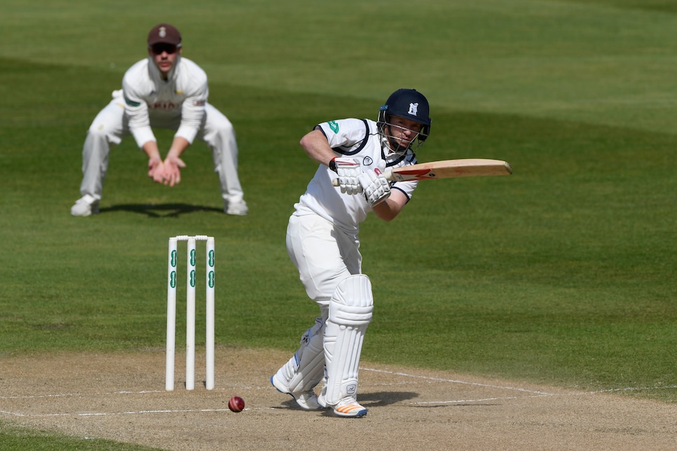 Warwickshire v Surrey - Specsavers County Championship: Division One