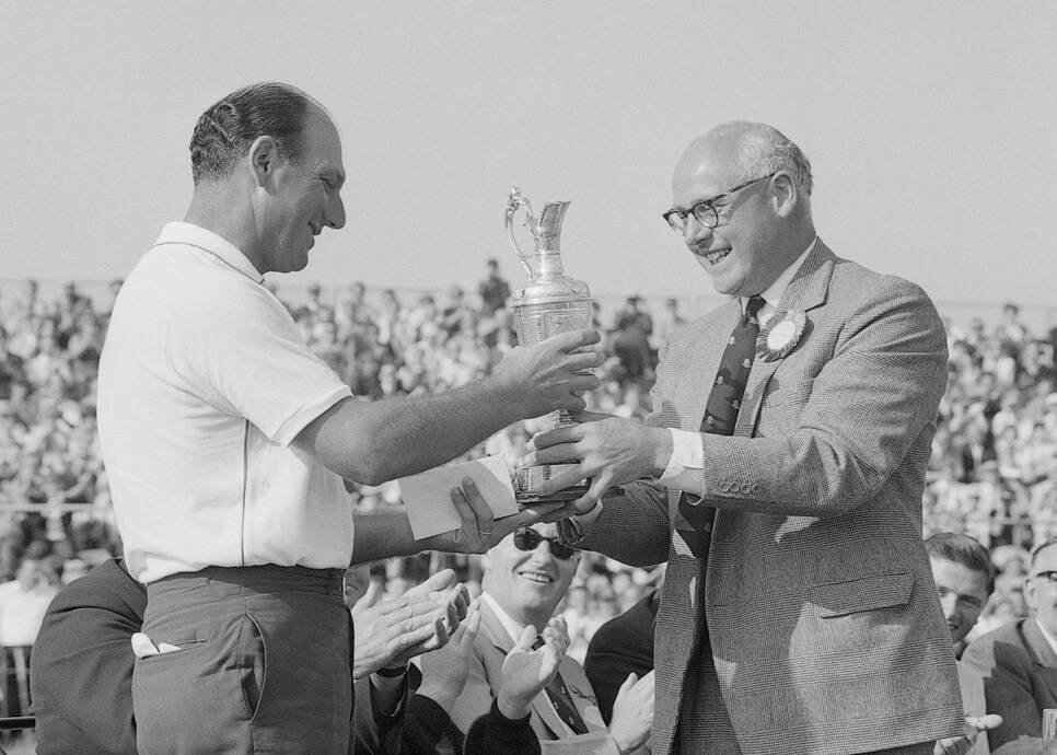 roberto-de-vicenzo-british-open-claret-jug-1967.jpg