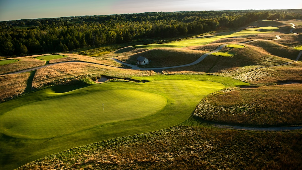 Erin-Hills-Golf-Course-par-3-hole-6-tout.jpg