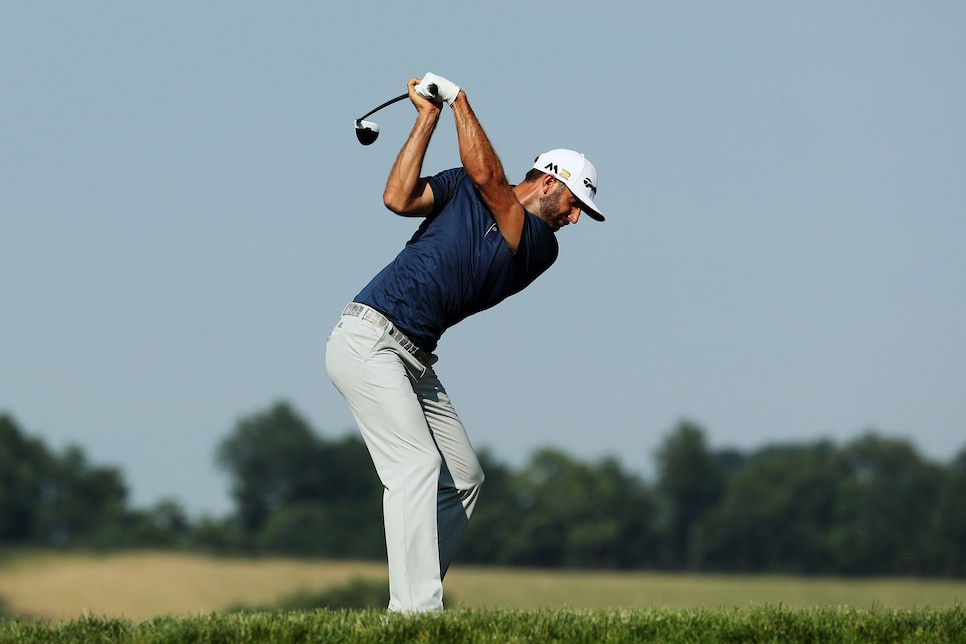 during the final round of the U.S. Open at Oakmont Country Club on June 19, 2016 in Oakmont, Pennsylvania.