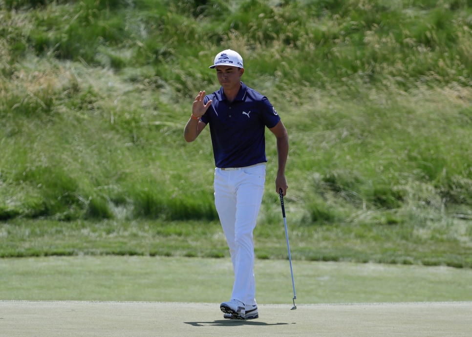 rickie-fowler-us-open-2017-friday-wave-ap.jpg