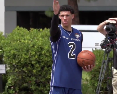 Watch Lonzo Ball throw perfect chest pass through moving SUV