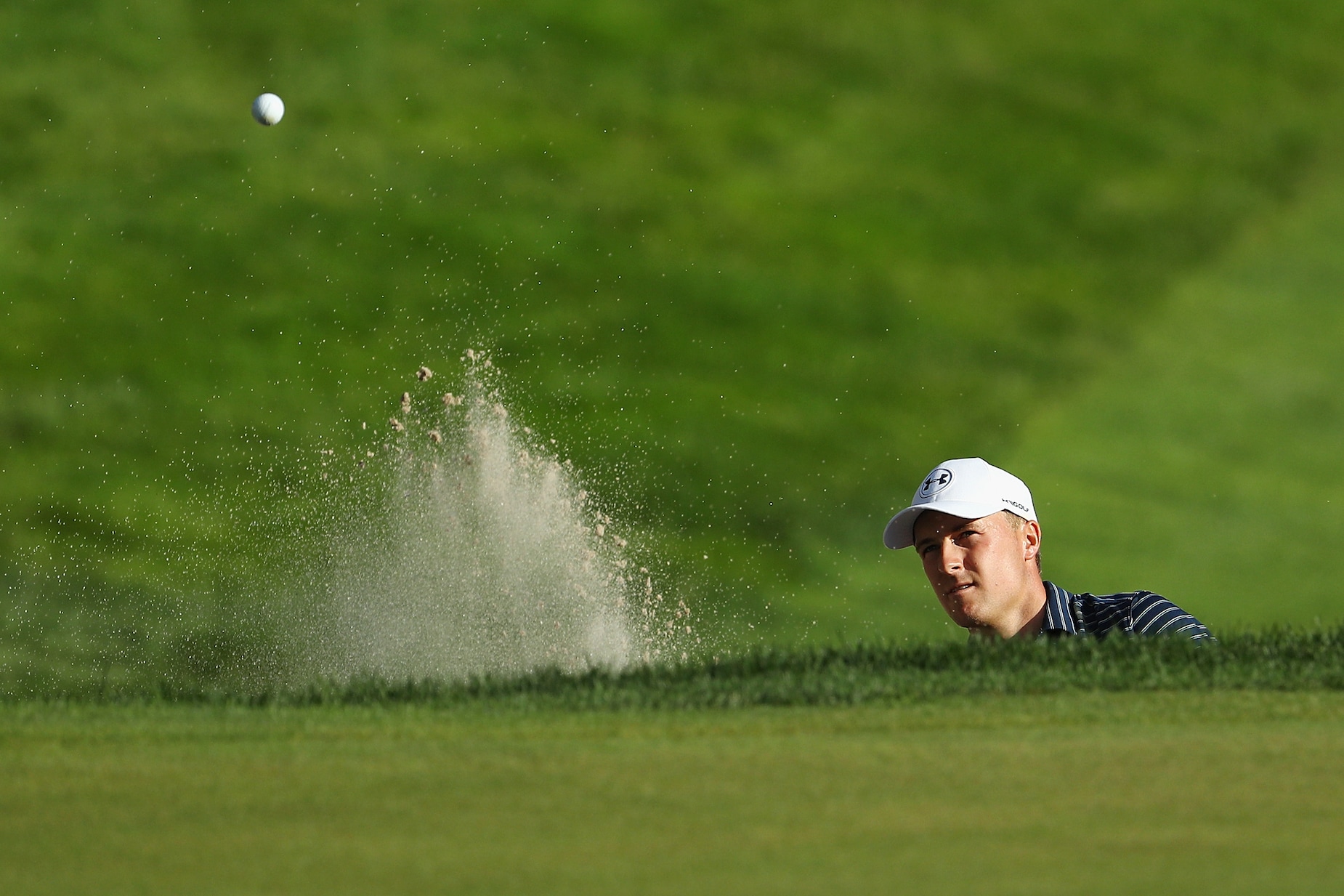 throw-the-sand-to-ace-bunker-shots-like-jordan-spieth-golf-world