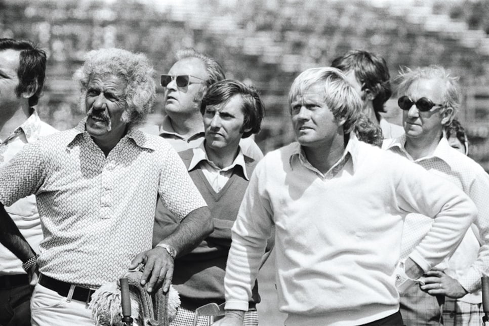 Angelo-Argea-Jack-Nicklaus-at-Carnoustie-1975.jpg