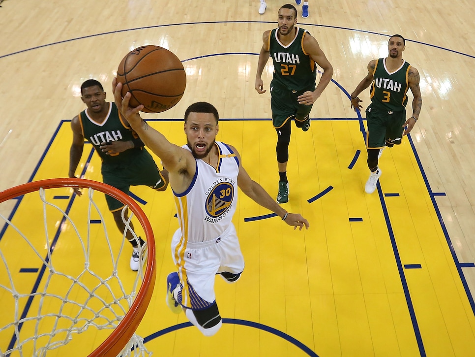 Steph Curry's golf shot is SO pure 🔥 #shorts 